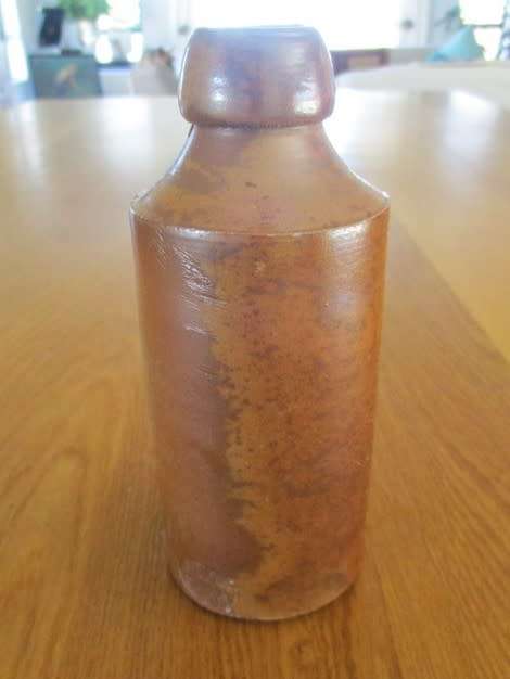 ANTIQUE VICTORIAN STONEWARE GINGER BEER BOTTLE MADE BY BARNETT & FOSTER LONDON FOR A. BECK & SON, PE