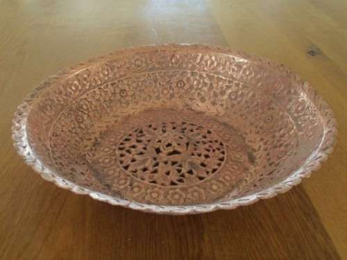 LARGE ANTIQUE HAND FORGED MIDDLE EASTERN/ISLAMIC/PERSIAN COPPER BOWL WITH DETAILED WORK