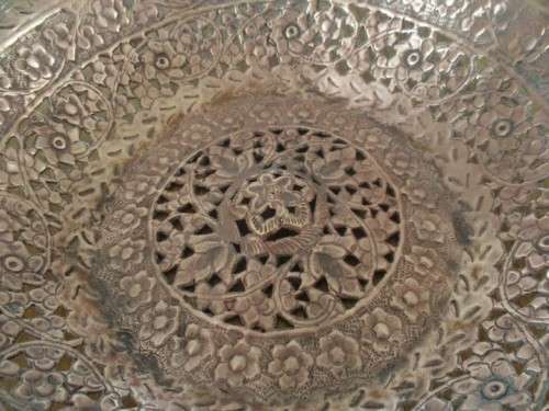 LARGE ANTIQUE HAND FORGED MIDDLE EASTERN/ISLAMIC/PERSIAN COPPER BOWL WITH DETAILED WORK