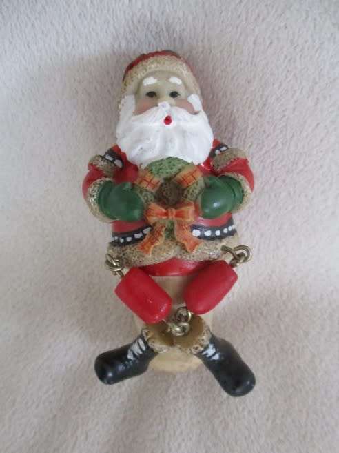 CHRISTMAS 7 -  SIX FUN BOTTLE STOPPERS FOR CHRISTMAS