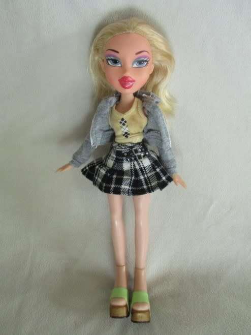 2001 MGA BRATZ DOLL