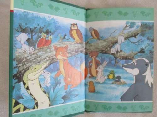 1994 HARD COVER BUZZ BOOK - THE ANIMALS OF FARTHING WOOD -  TROUBLE IN THE PARK  - GREAT CONDITION