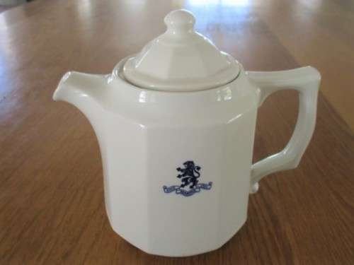 VINTAGE SOUTH AFRICAN CONTINENTAL CHINA TEAPOT WITH LION RAMPANT CREST