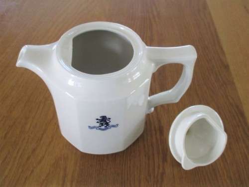 VINTAGE SOUTH AFRICAN CONTINENTAL CHINA TEAPOT WITH LION RAMPANT CREST