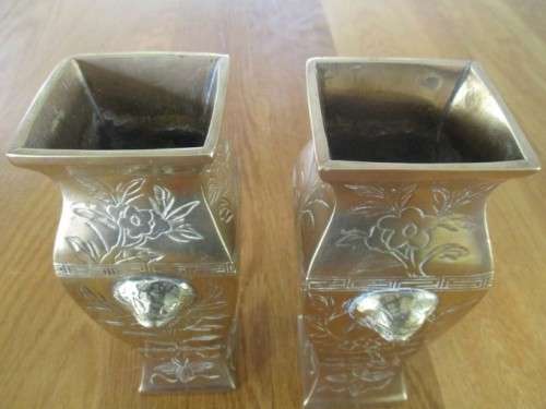 TWO STUNNING VINTAGE CHINESE HAND ENGRAVED BRASS VASES - SOLID AND HEAVY