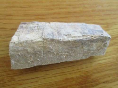 AN OLD BASKET FULL OF OVER EIGHTY ROUGH GEMSTONE ROCKS AND CRYSTALS