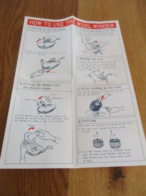 A  HANDY VINTAGE WOOL WINDER MADE IN JAPAN - GREAT CONDITION WITH BOX AND INSTRUCTIONS