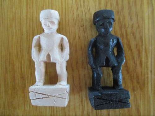 FOR THE COLLECTOR - ANTIQUE HAND WHITTLED CHESS SET - COMPLETE - POW CEYLON??