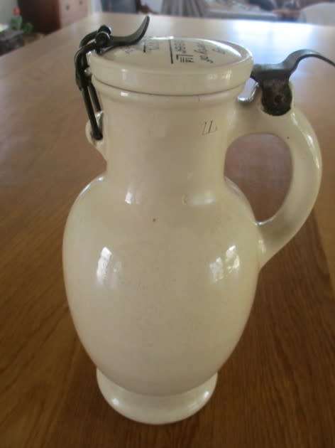 ANTIQUE 1900 KANNENBEER GLAZED STONEWARE ONE LITRE LIDDED BEER JUG