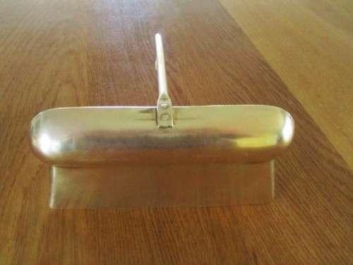 VINTAGE SOLID BRASS SILENT BUTLER/CRUMB BRUSH AND SCOOP WITH NAUTICAL THEME - GALLEON/SAILING SHIP