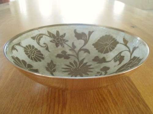 AN INTERESTING AND UNUSUAL VINTAGE INDIAN BRASS AND ENAMEL BOWL - NICE SIZE