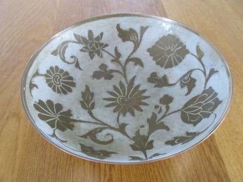 AN INTERESTING AND UNUSUAL VINTAGE INDIAN BRASS AND ENAMEL BOWL - NICE SIZE