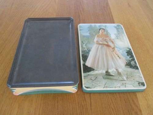 A  VERY COLLECTABLE VINTAGE 1950's EDWARD SHARP, SOUTH AFRICA TOFFEE TIN