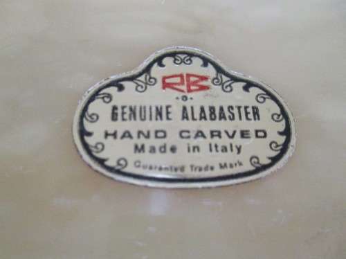 NICE SIZED FOOTED COMO ORIGINALE GENUINE ALABASTER BOX MADE IN ITALY AND IN WONDERFUL CONDITION