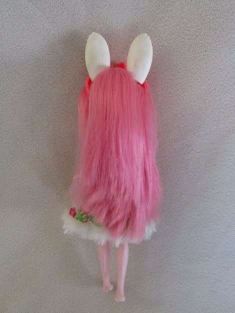 CUTE MATTEL ENCHANTIMENTS BREE BUNNY  DOLL WITH HER PET BUNNY, TWIST