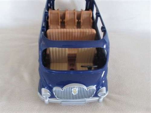 BARGAIN TIME!!  GENUINE EPOCH SYLVANIAN FAMILIES SEVEN SEATER - MINT IN BOX (DECALS INCLUDED IN BOX)