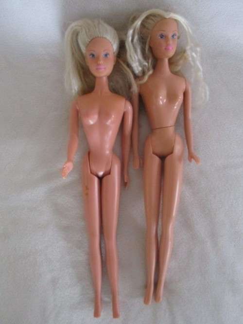 EIGHT COLLECTABLE DOLLS ( BRATZ, STEFFI LOVE AND DISNEY) IN NEED OF TLC,SHAMPOO AND CONDITIONER