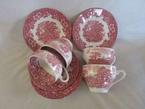 A SET OF FOUR VINTAGE ENOCH WEDGWOOD (TUNSTALL) "WOODLAND" CUPS AND SAUCERS