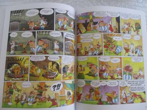 ASTERIX EN CLEOPATRA - FIRST AFRIKAANS EDITION, FIRST IMPRESSION -  2013 SOFT COVER