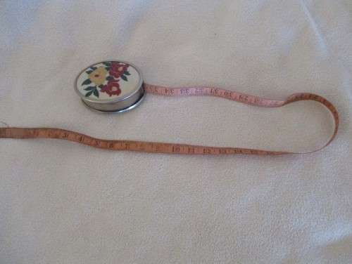 VERY OLD AND RARE OXWAGON MAZAWATTEE TIN FILLED WITH INTERESTING VINTAGE SEWING ITEMS