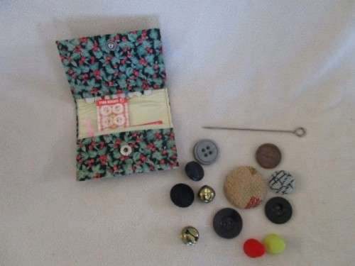 VERY OLD AND RARE OXWAGON MAZAWATTEE TIN FILLED WITH INTERESTING VINTAGE SEWING ITEMS