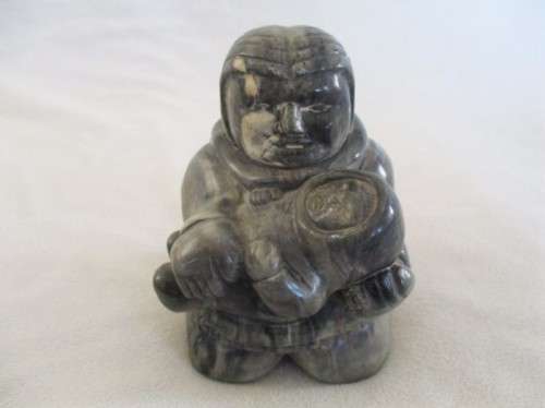 COLLECTOR`S PIECE -  THORN ARTS, CANADA CARVED STONE SCULPTURE -  INUIT MOTHER AND CHILD