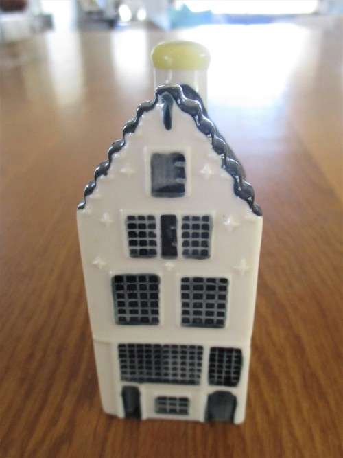 BLUE DELFTS KLM BOLS MINIATURE HOUSE NO.50 - STILL SEALED