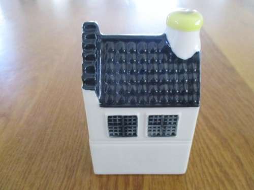 BLUE DELFTS KLM BOLS MINIATURE HOUSE NO.50 - STILL SEALED