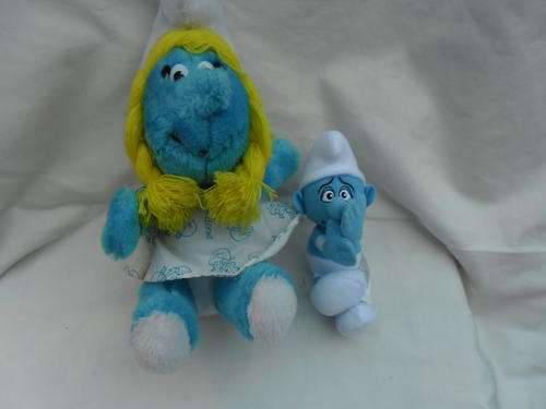 1x Los Pitufos Smurf and 1x Peyo Smurfette
