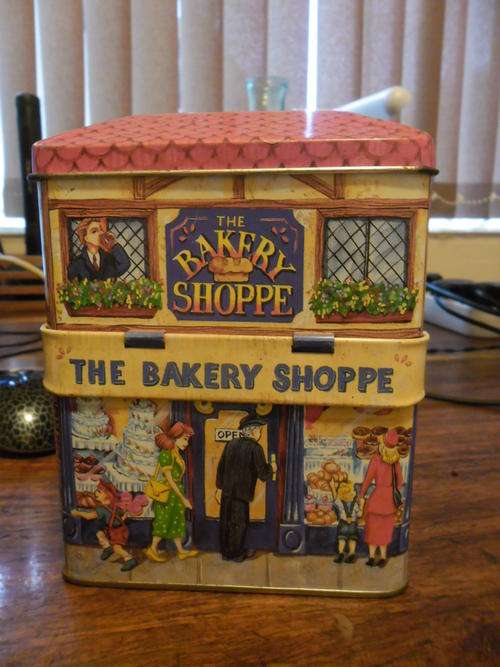 A LOVELY "THE BAKERY SHOPPE" TIN