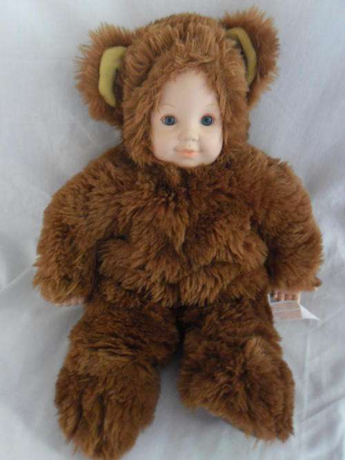 BEAUTIFUL LARGE COLLECTABLE ANNE GEDDES DOLL - 43CM