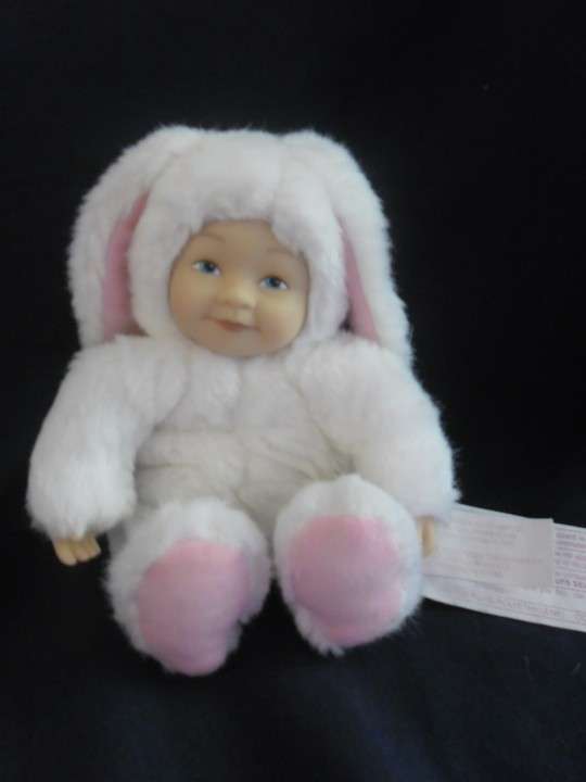 SOOO RARE - TINY, TINY  ANNE GEDDES BUNNY!!