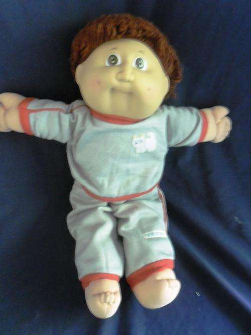 SWEET CABBAGE PATCH DOLL IN ORIGINAL TRACK SUIT!!