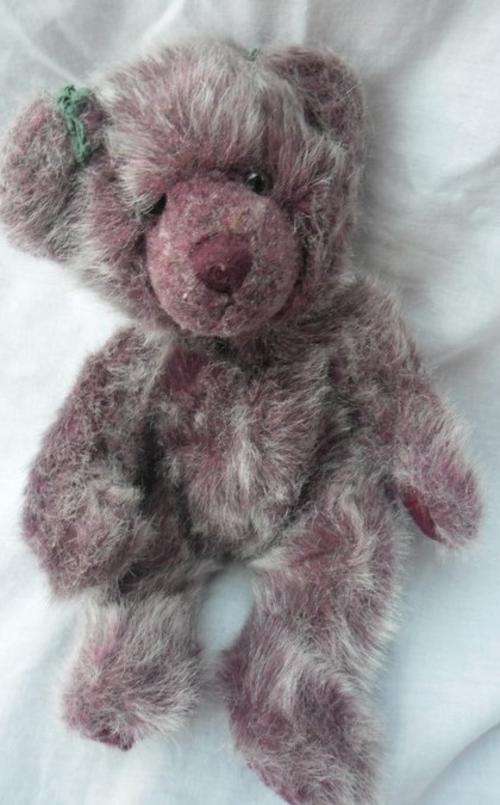 SWEET LITTLE "BOYSENBERRY" RUSS BERRIE BEAR!!