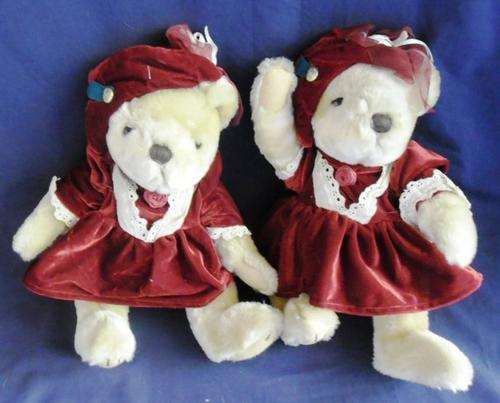 A TWIN PAIR OF VERY COLLECTABLE PICKFORD BRASS BUTTON BEARS! (BUTTONS STILL ATTACHED!!)