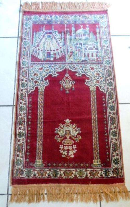 EXQUISITE TURKISH PRAYER MAT - RELISTING