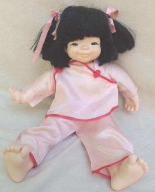 HARD TO FIND VINTAGE ASIAN MIELER DOLL BY LOCAL MOTION - MADE IN HONG KONG!!