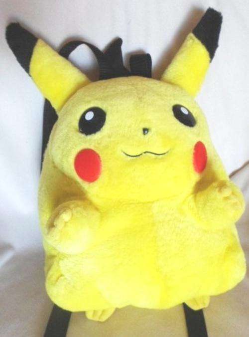 FOR THE POKEMON FAN - A TOMY POKEMON SATCHEL IN GOOD CLEAN CONDITION - PIKACHU !!