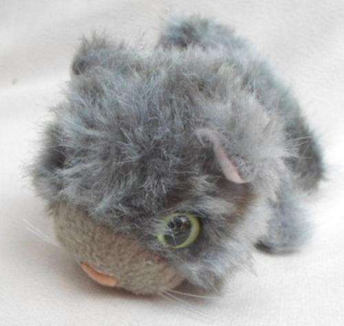 ORIGINAL 'THE CAT ARTIST COLLECTION' KITTY NO.4  - ACCEPT NO COPYCATS!!