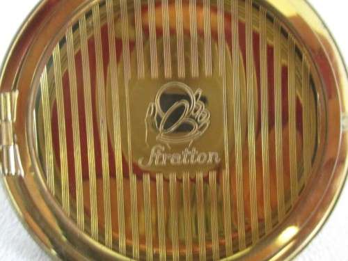 FOR KERINA ONLY - VERY PRETTY VINTAGE STRATTON, ENGLAND POWDER COMPACT WITH HAND PAINTED FOXGLOVES