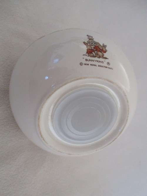 ROYAL DOULTON `BUNNYKINS` ROUND BALL SAVINGS BOX - PERFECT!