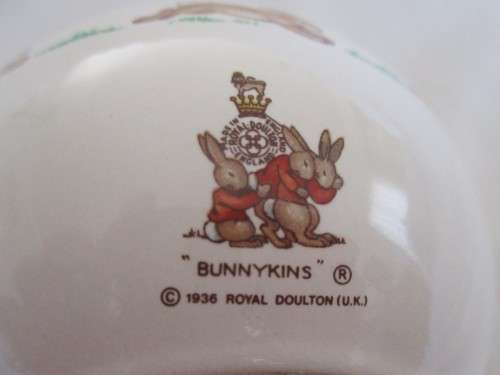 ROYAL DOULTON `BUNNYKINS` ROUND BALL SAVINGS BOX - PERFECT!