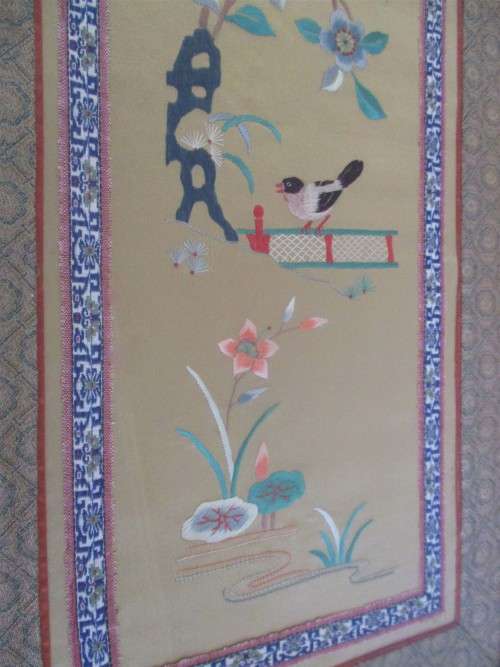 BEAUTIFUL CHINESE EMBROIDERED SILK - FRAMED IN GLASS - EXCELLENT CONDITION