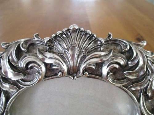 LOVELY ART NOUVEAU STYLE SILVER METAL PHOTO FRAME - PERFECT CONDITION