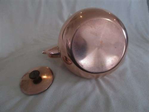 A VINTAGE TAGUS, PORTUGAL POTBELLIED COPPER KETTLE FOR YOUR COUNTRY KITCHEN