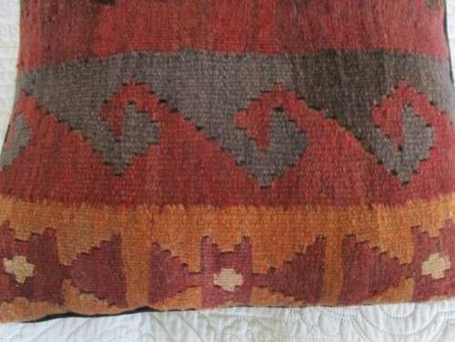 A BEAUTIFUL VINTAGE KELIM/KILIM CUSHION