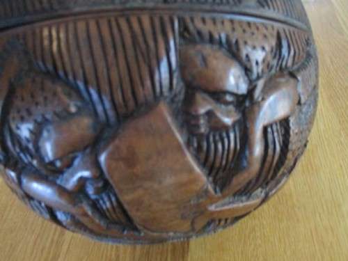 VERY LARGE HAND CARVED WOODEN AFRICAN TRINKET BOX