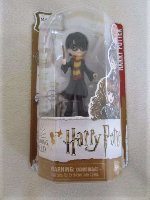 NO.1 - HARRY POTTER WIZARDING WORLD MAGICAL MINIS (SPINMASTER) - HARRY POTTER - MINT ON CARD
