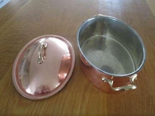 RARE VINTAGE BONGUSTO, ITALY COPPER LIDDED CASSEROLE DISH WITH BRASS HANDLES - GREAT CONDITION