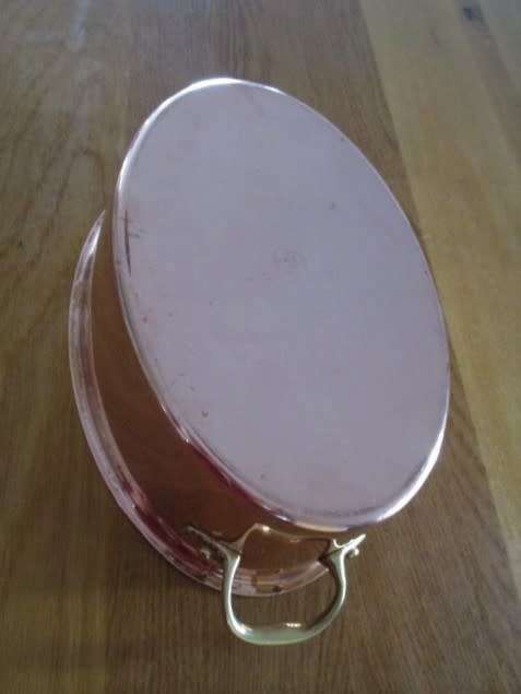 RARE VINTAGE BONGUSTO, ITALY COPPER LIDDED CASSEROLE DISH WITH BRASS HANDLES - GREAT CONDITION